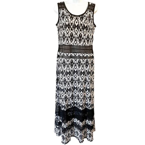Nine West Dresses & Skirts - Nine West Sleeveless Black and White Patterned Maxi Dress Size 12